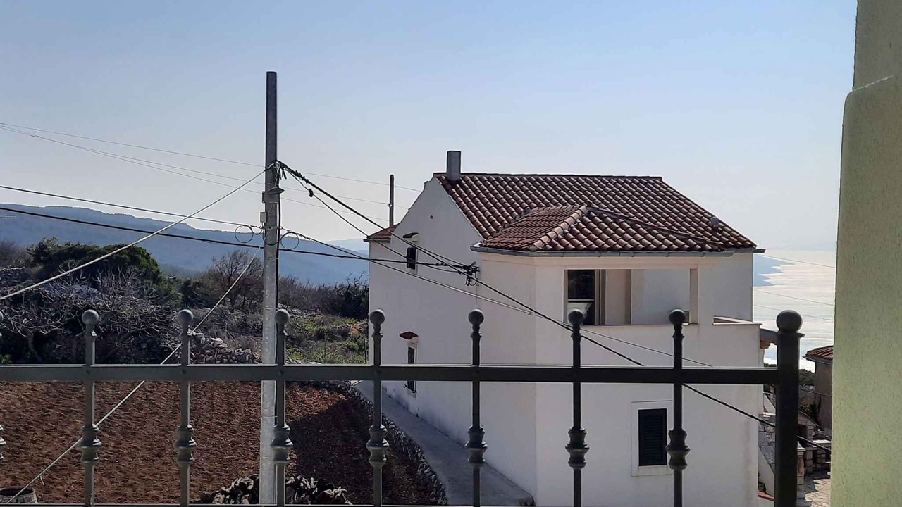 Photo of Outdoor in Cres