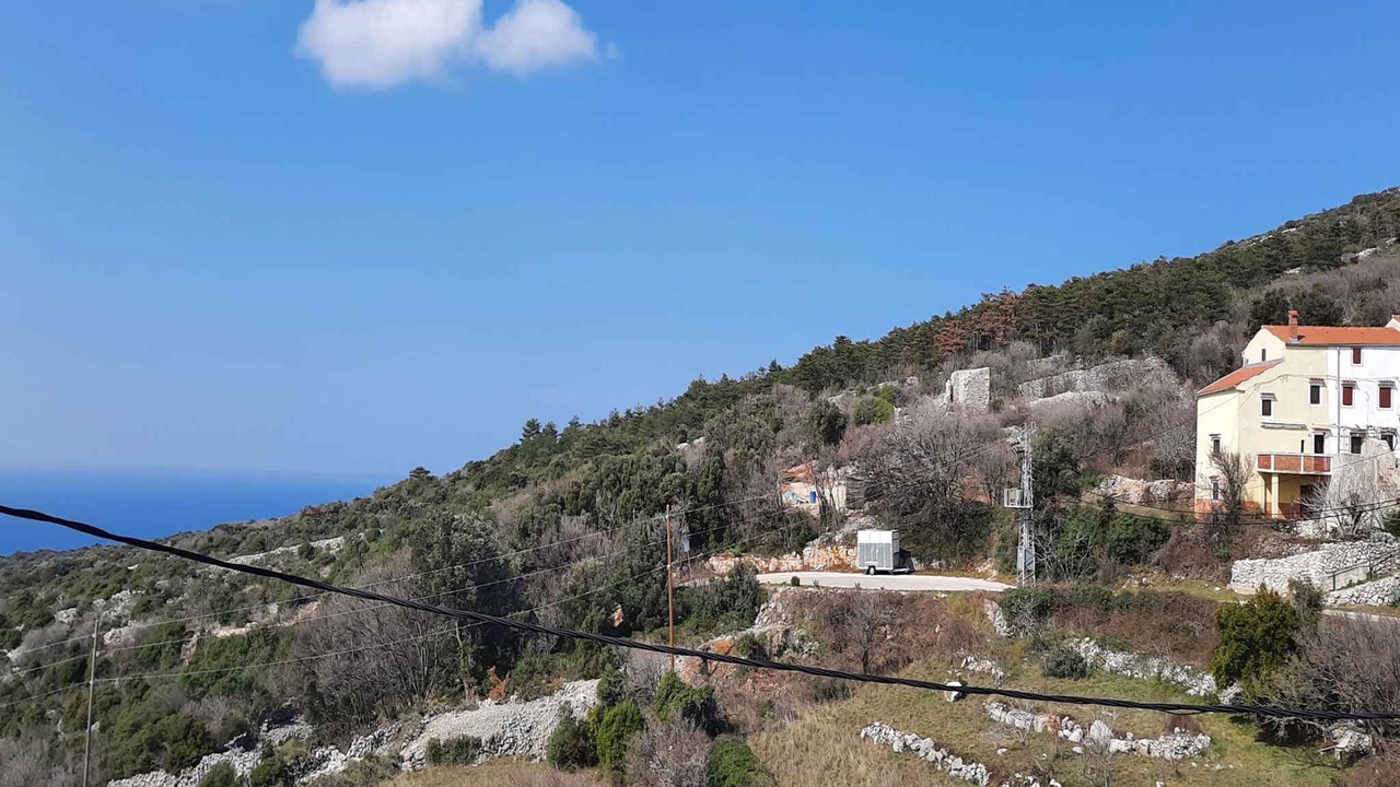 Photo of Outdoor in Cres