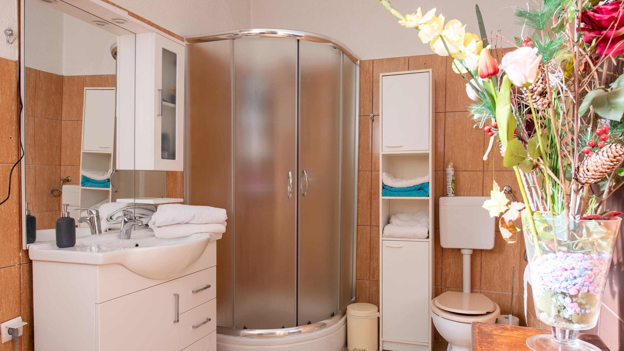 Photo of Bathroom in Caglin