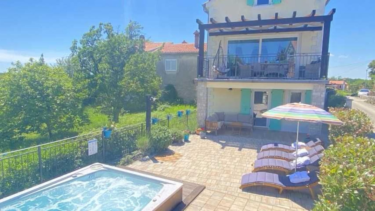 Photo of Patio Balcony in Nedescina