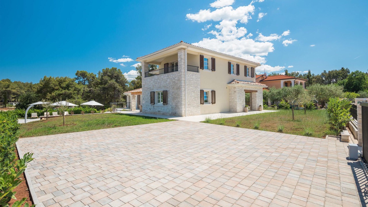 Photo of Outdoor in Murine