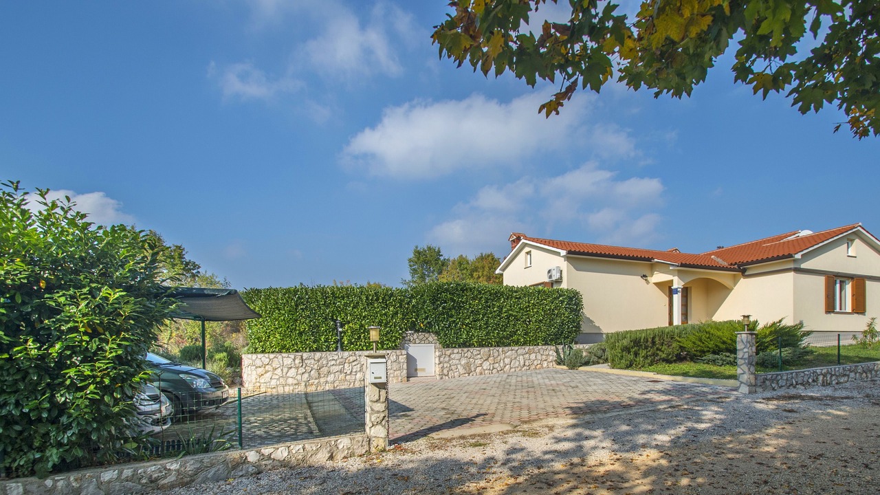 Photo of Outdoor in Topid