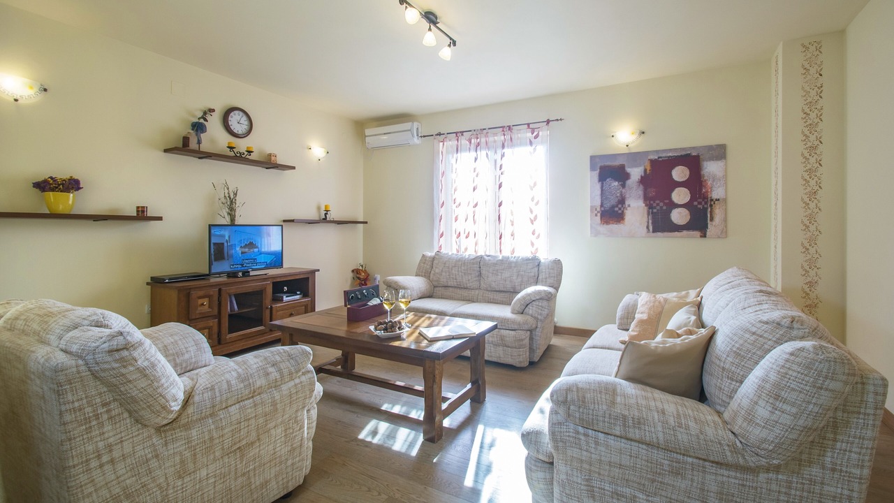 Photo of Livingroom in Topid