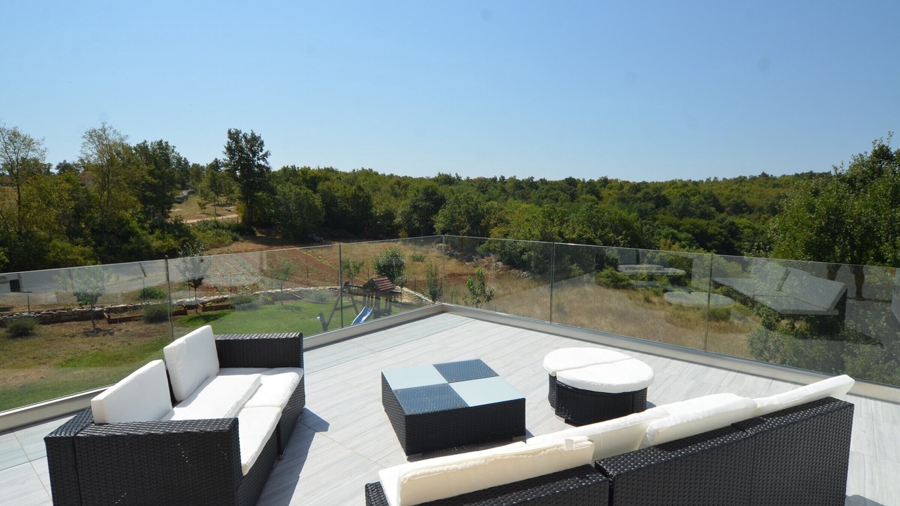 Photo of Patio Balcony in Kurili