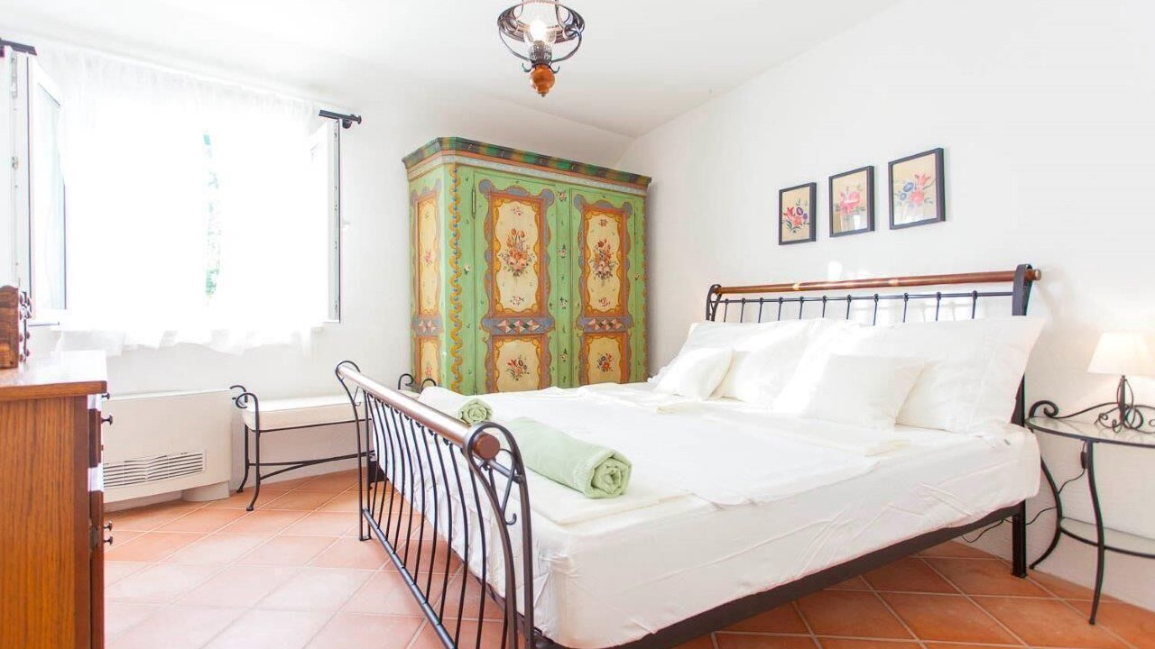 Photo of Bedroom in Bast