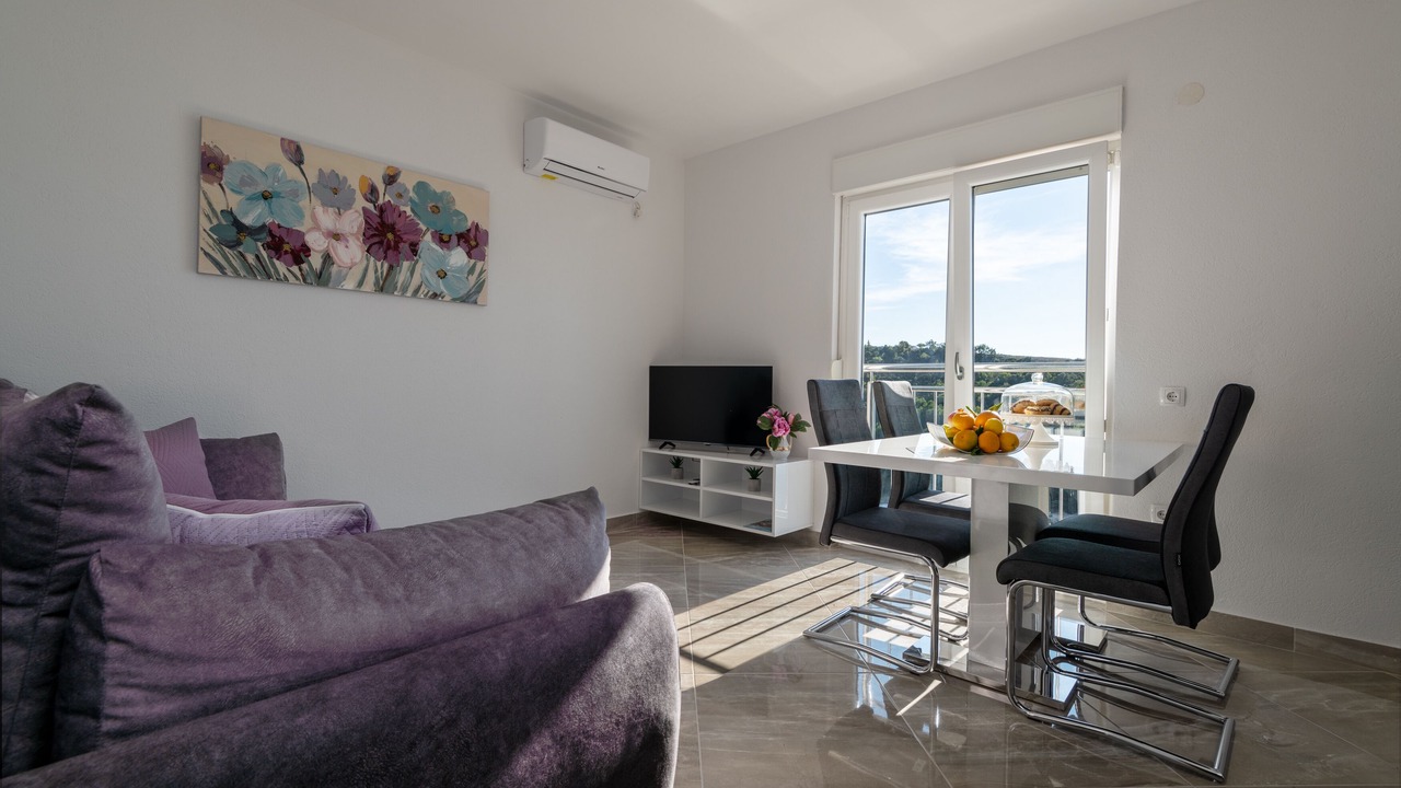 Photo of Livingroom in Duba