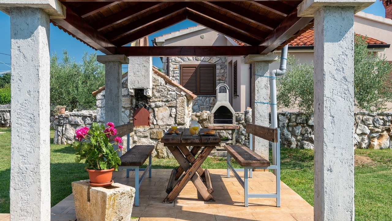 Photo of Patio Balcony in Grandici