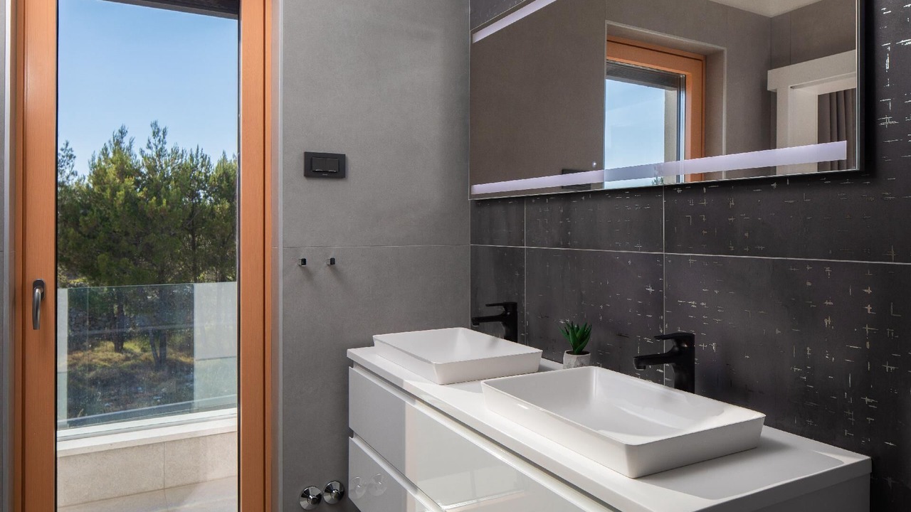 Photo of Bathroom in Srima