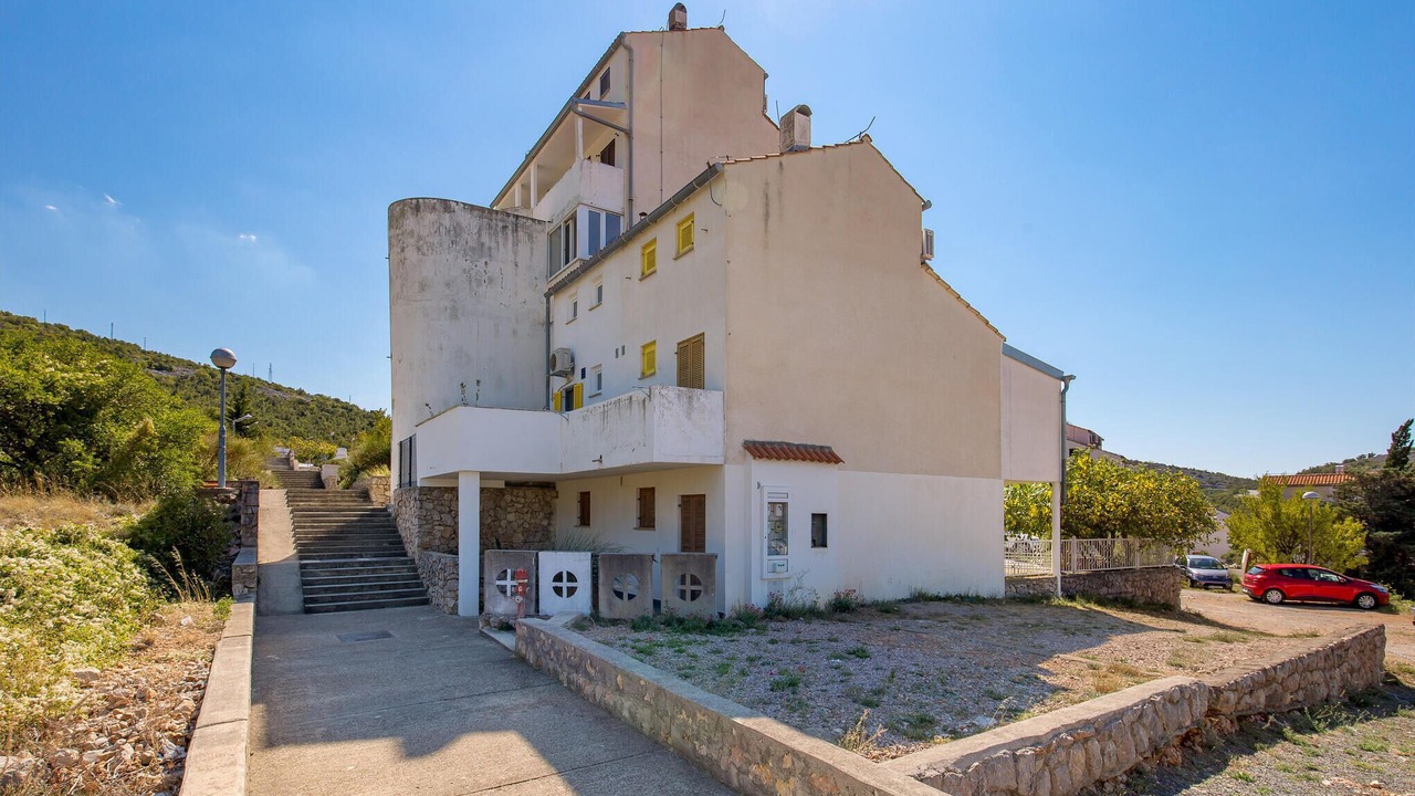 Photo of Others in Stinica