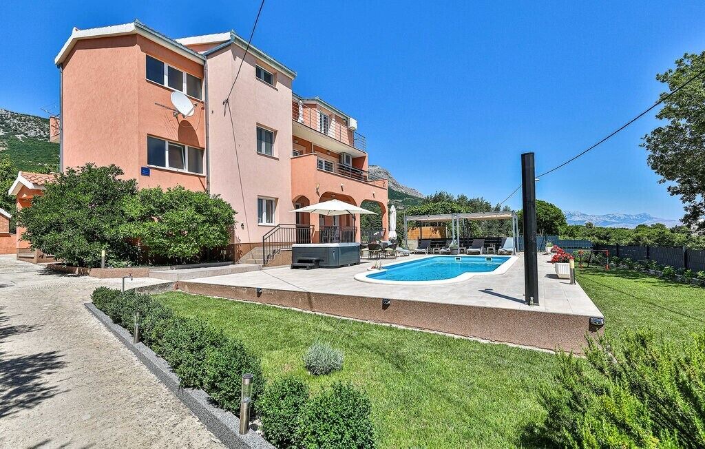 Photo of Outdoor in Kastel Luksic