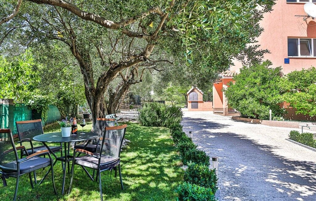 Photo of Outdoor in Kastel Luksic