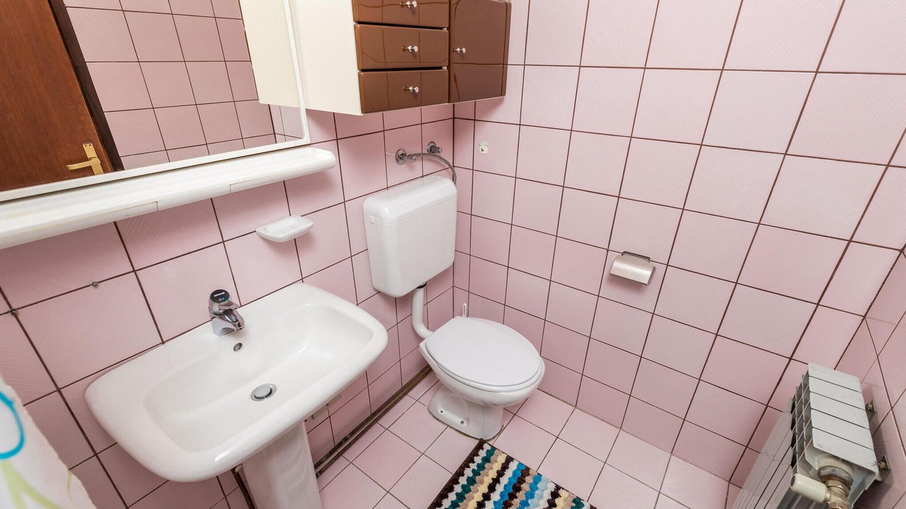 Photo of Bathroom in Rab