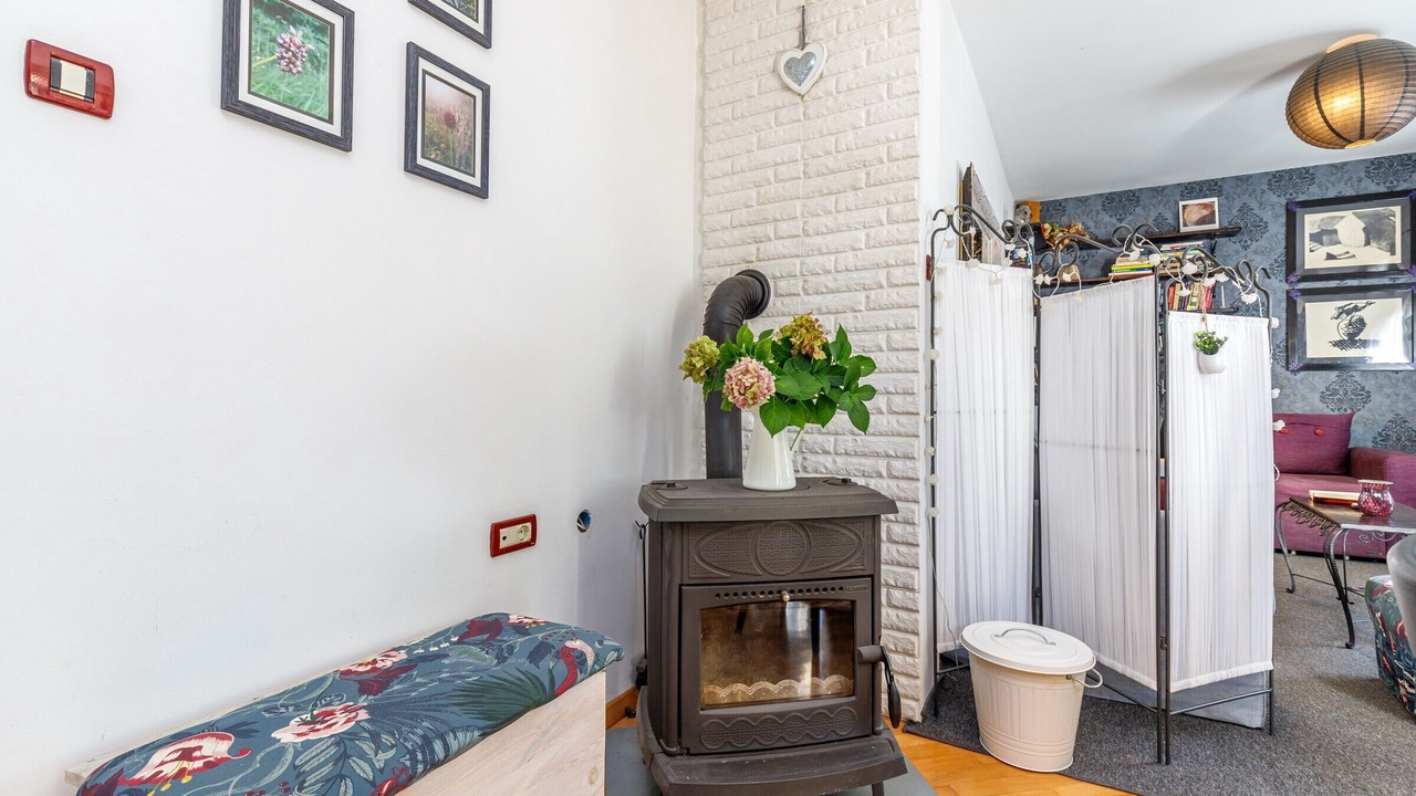 Photo of Livingroom in Sarsoni