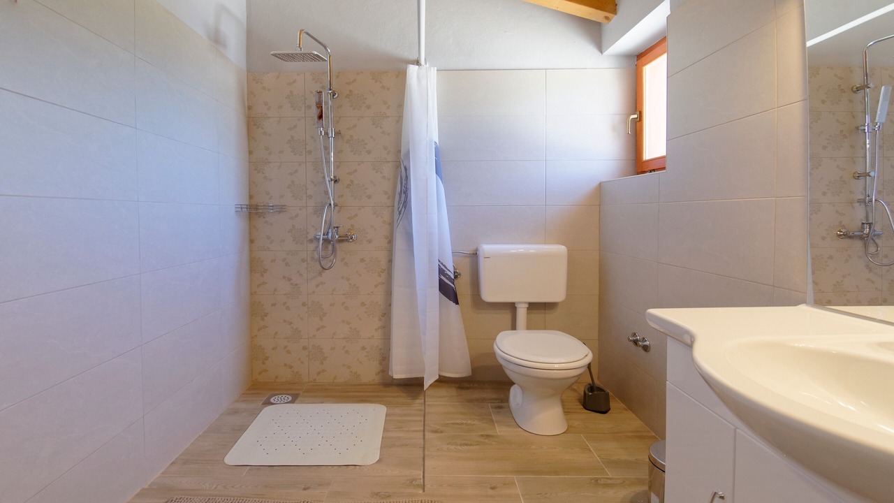 Photo of Bathroom in Laginji