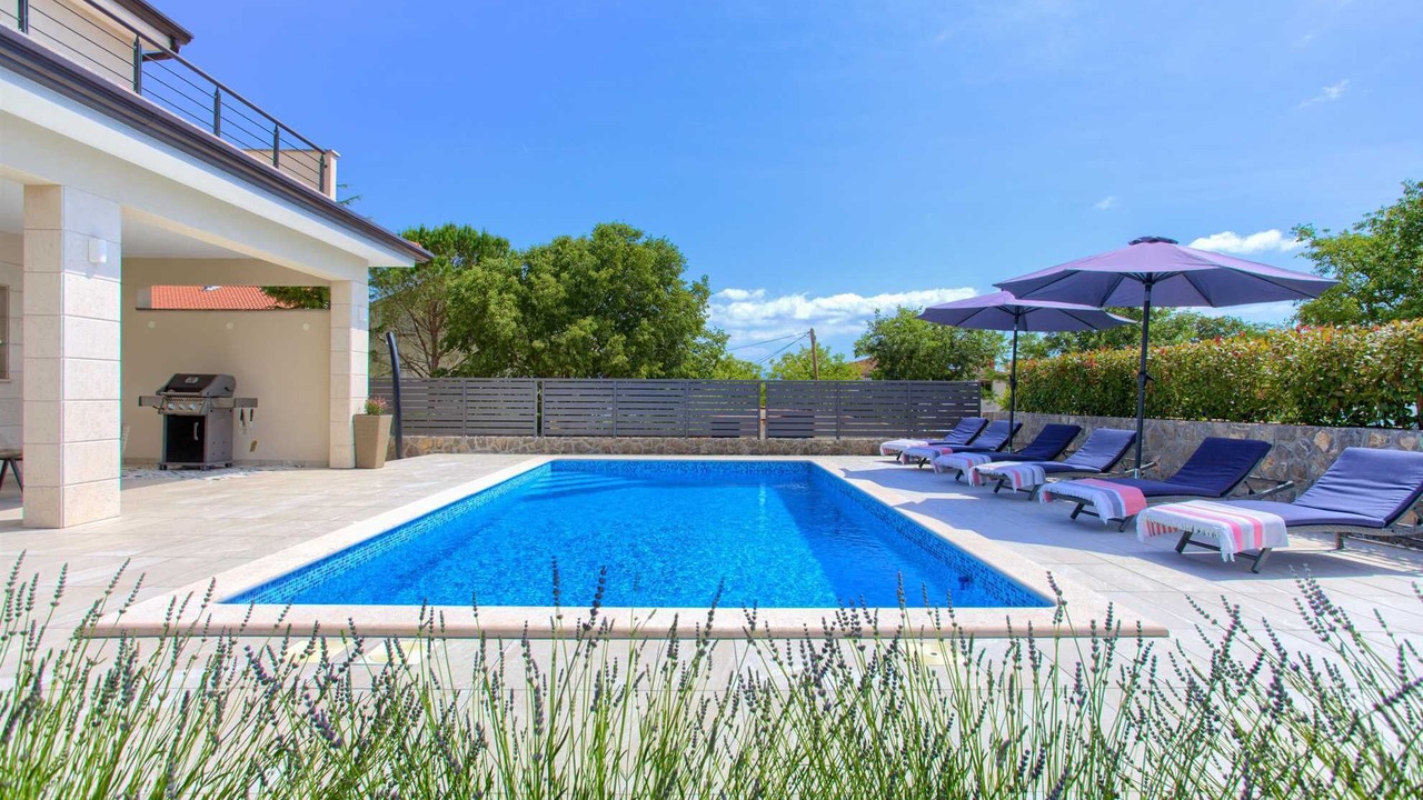 Photo of Outdoor in Porat