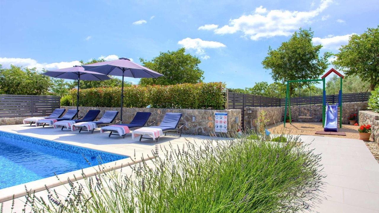 Photo of Outdoor in Porat