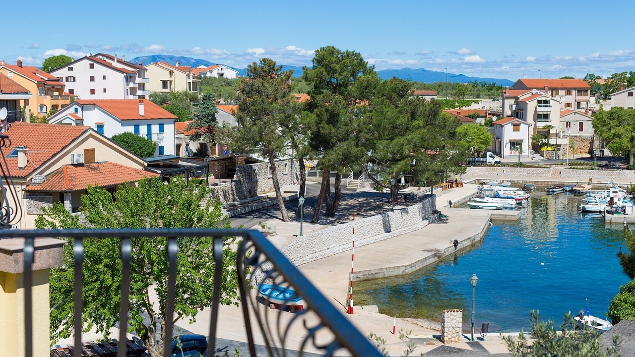Photo of Outdoor in Porat