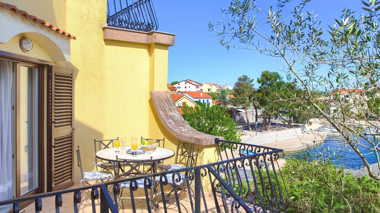 Photo of Outdoor in Porat