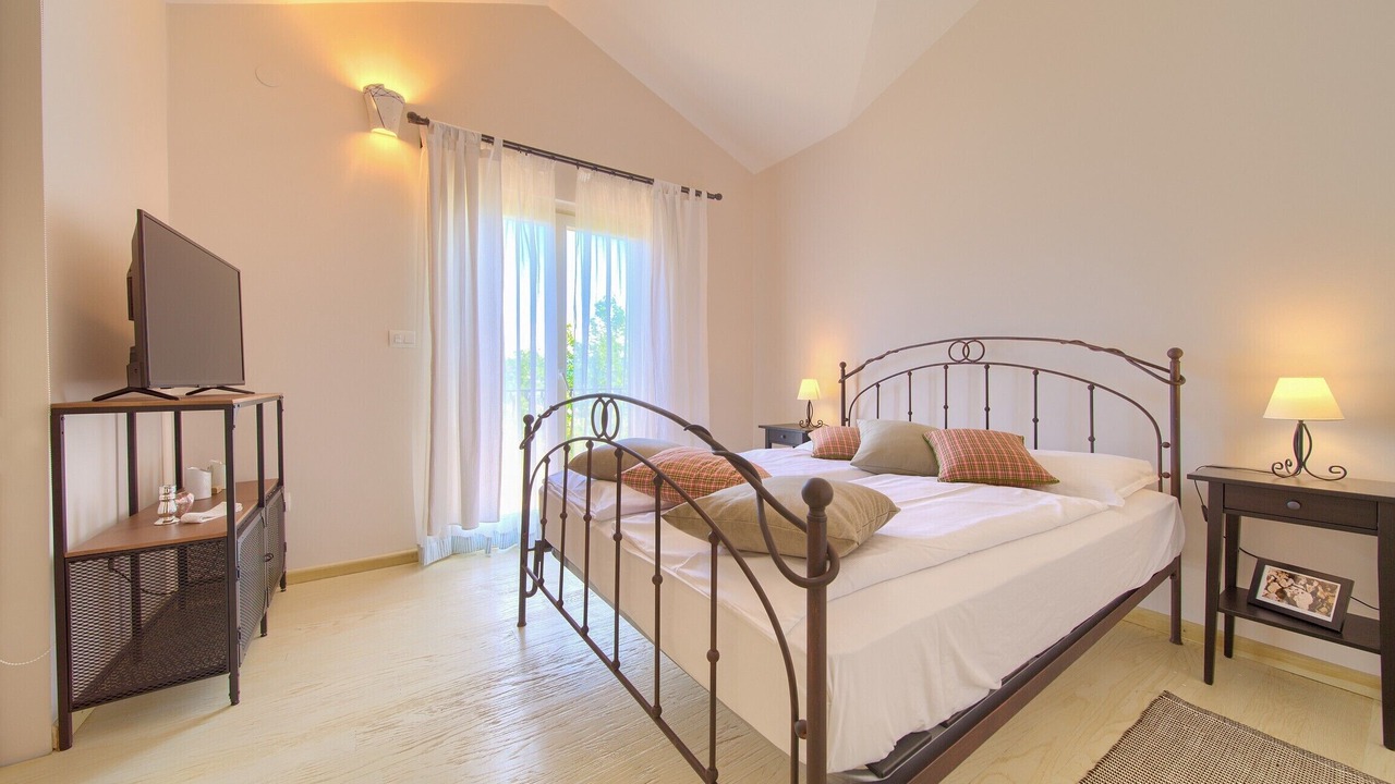 Photo of Bedroom in Porat