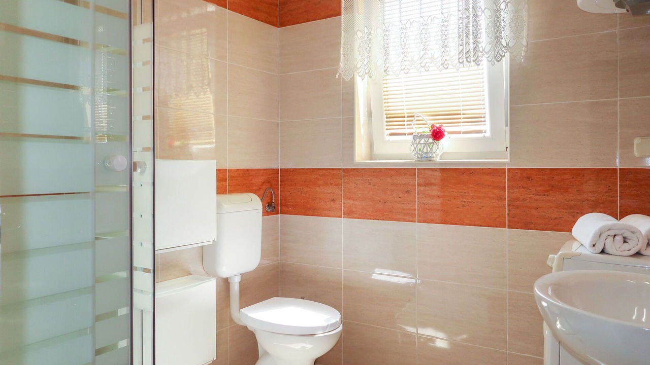 Photo of Bathroom in Crni
