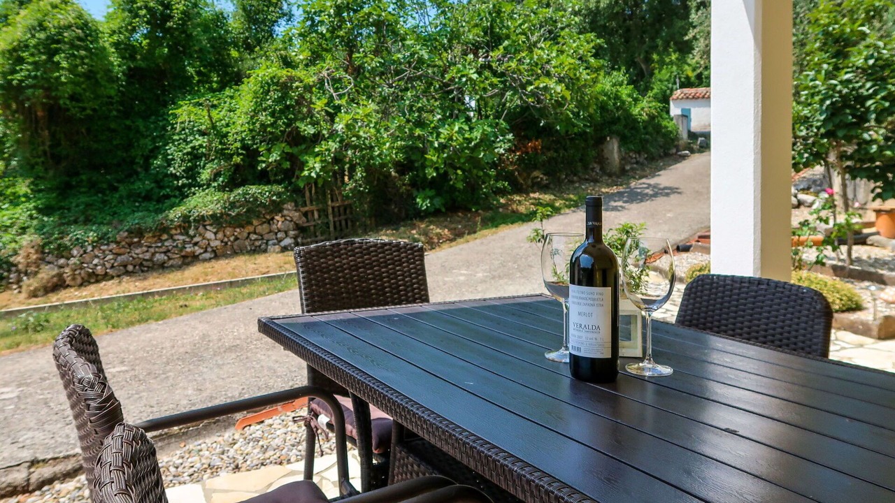 Photo of Outdoor in Crni