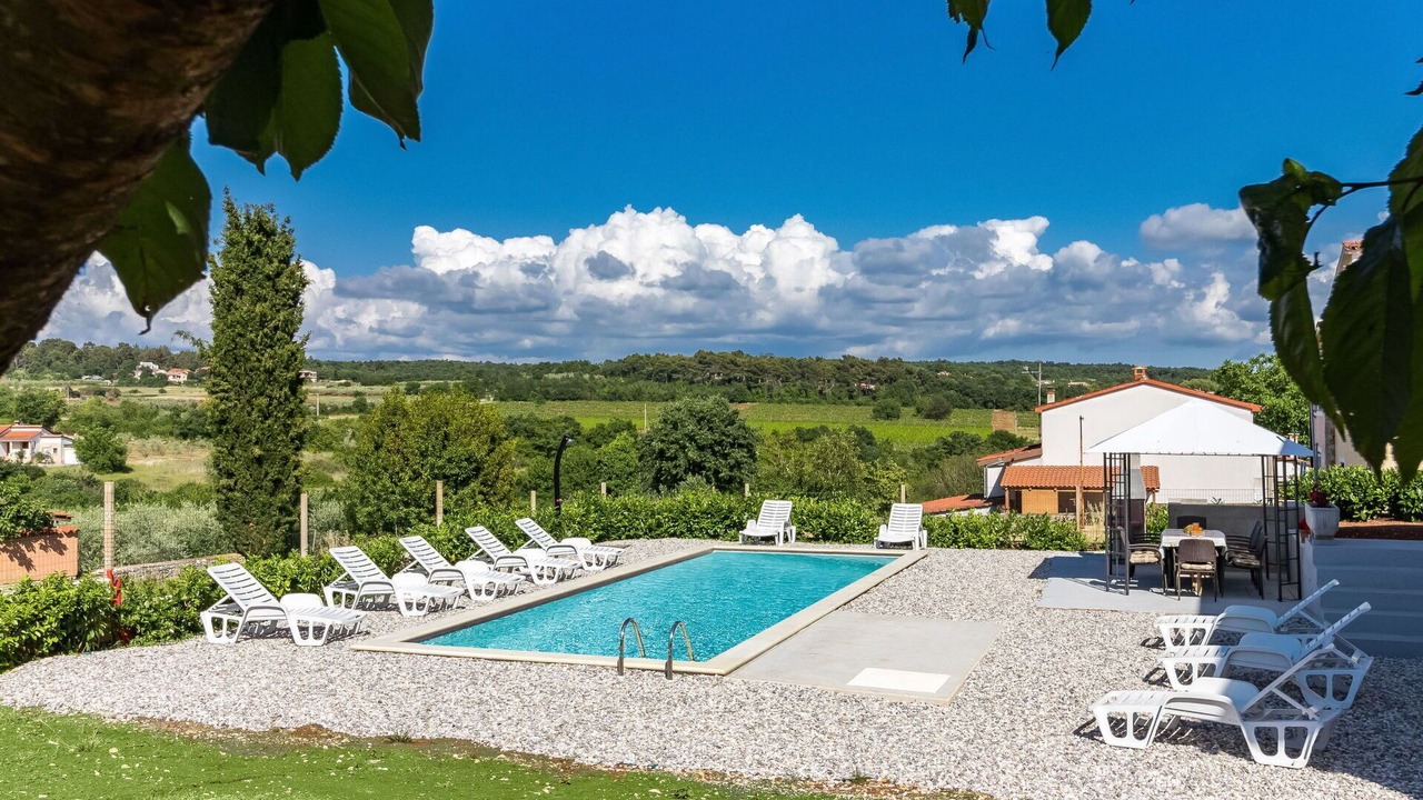 Photo of Outdoor in Farini