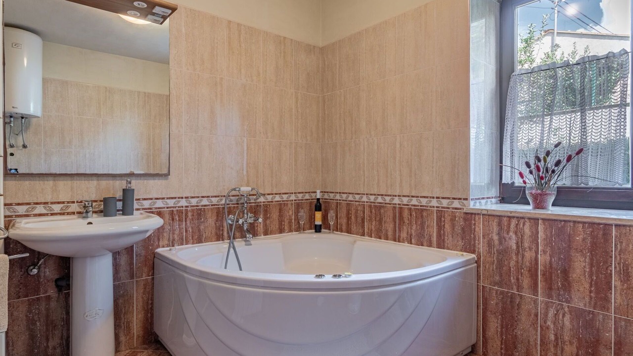 Photo of Bathroom in Jezenj
