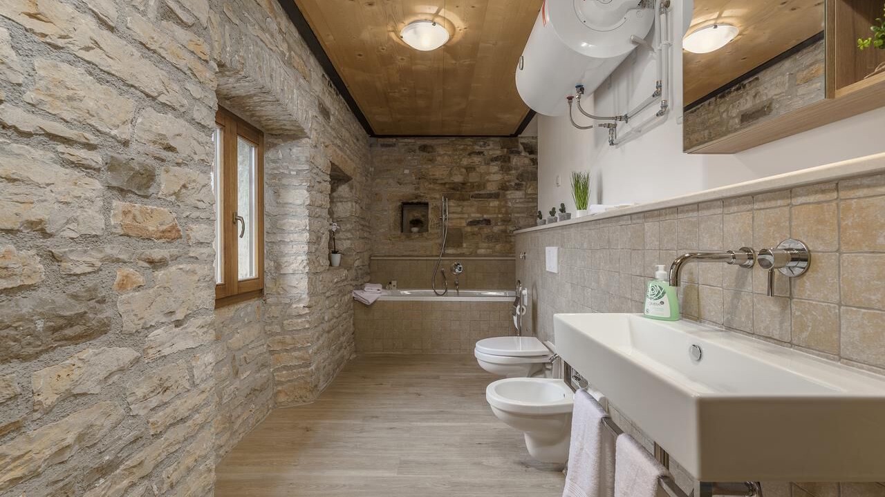 Photo of Bathroom in Groznjan
