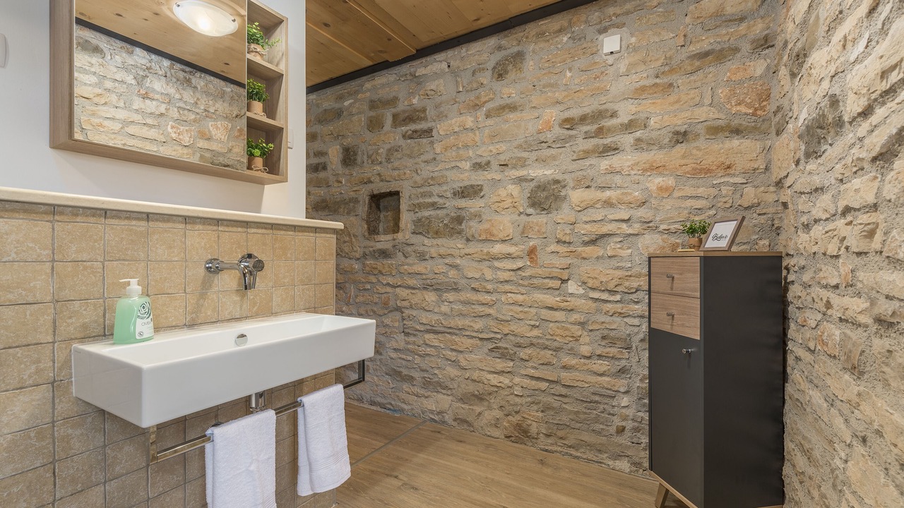 Photo of Bathroom in Groznjan