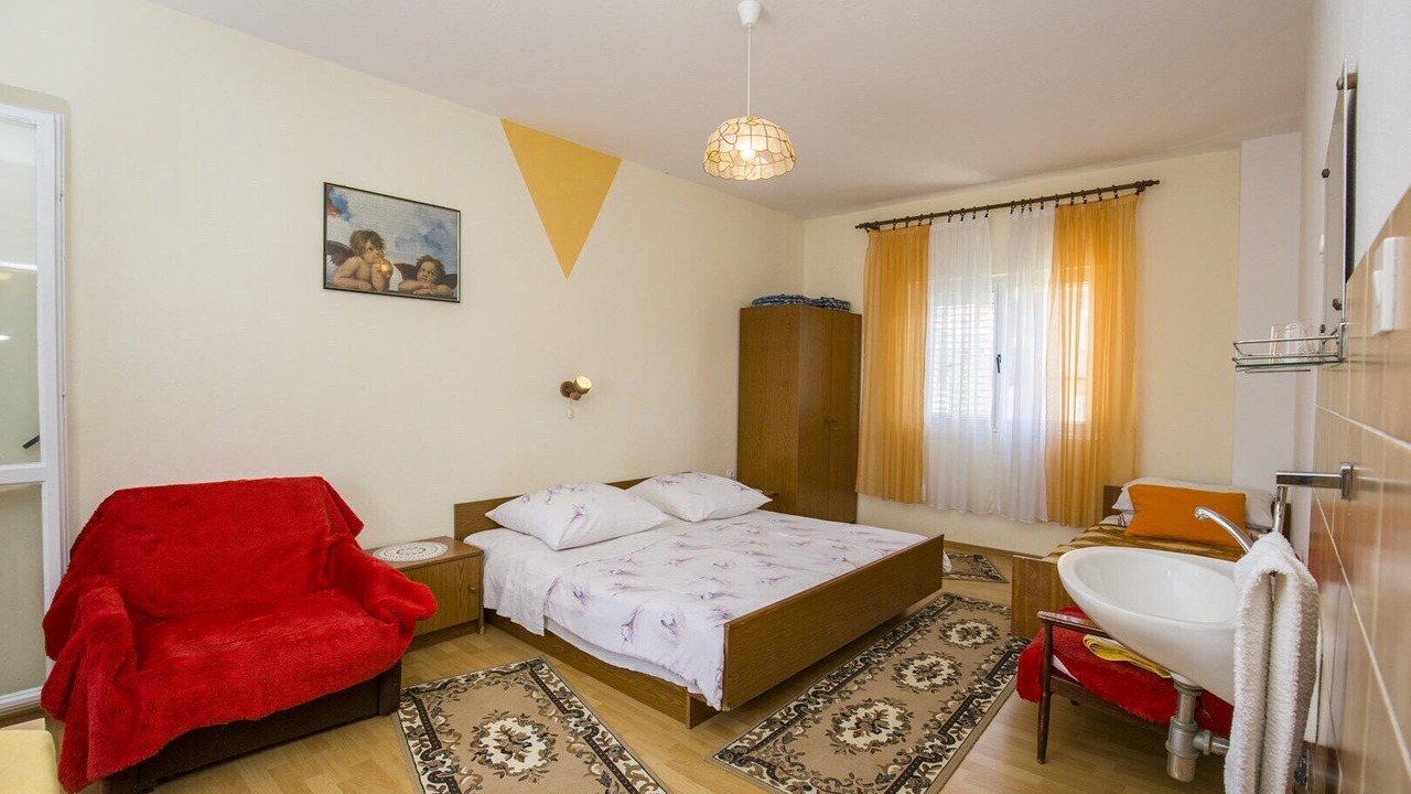 Photo of Bedroom in Banjol