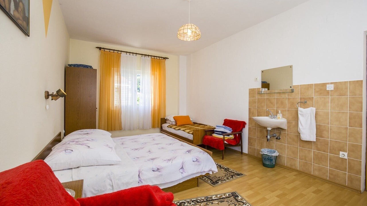 Photo of Bedroom in Banjol