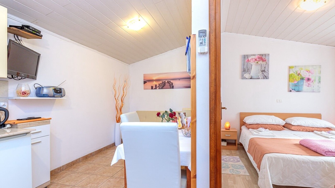 Photo of Bedroom in Oprtalj