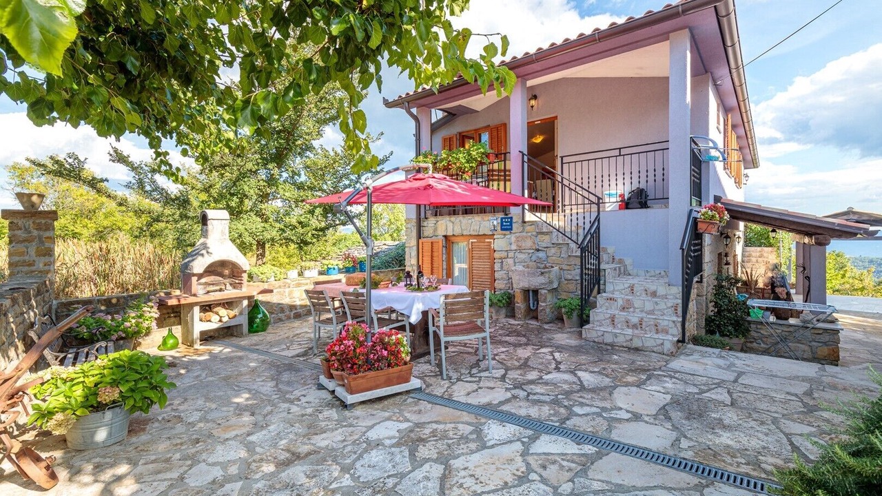 Photo of Outdoor in Oprtalj
