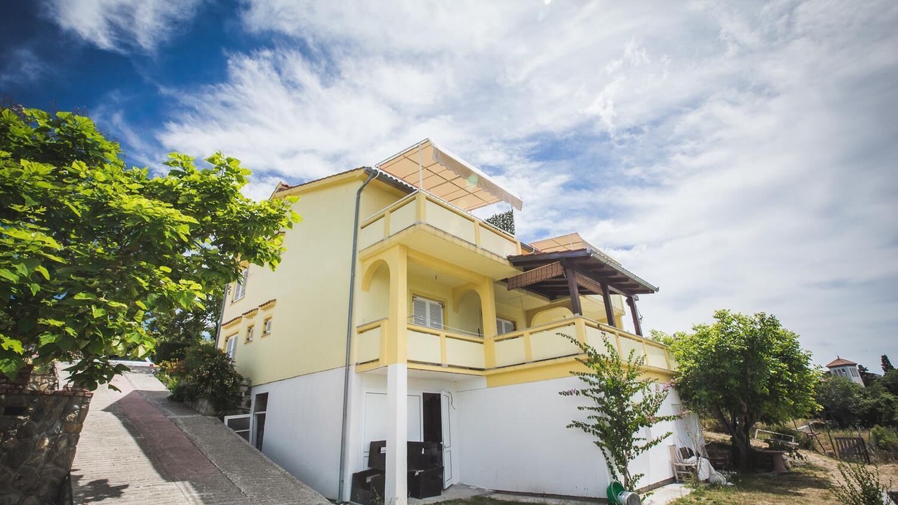 Photo of Outdoor in Mundanije