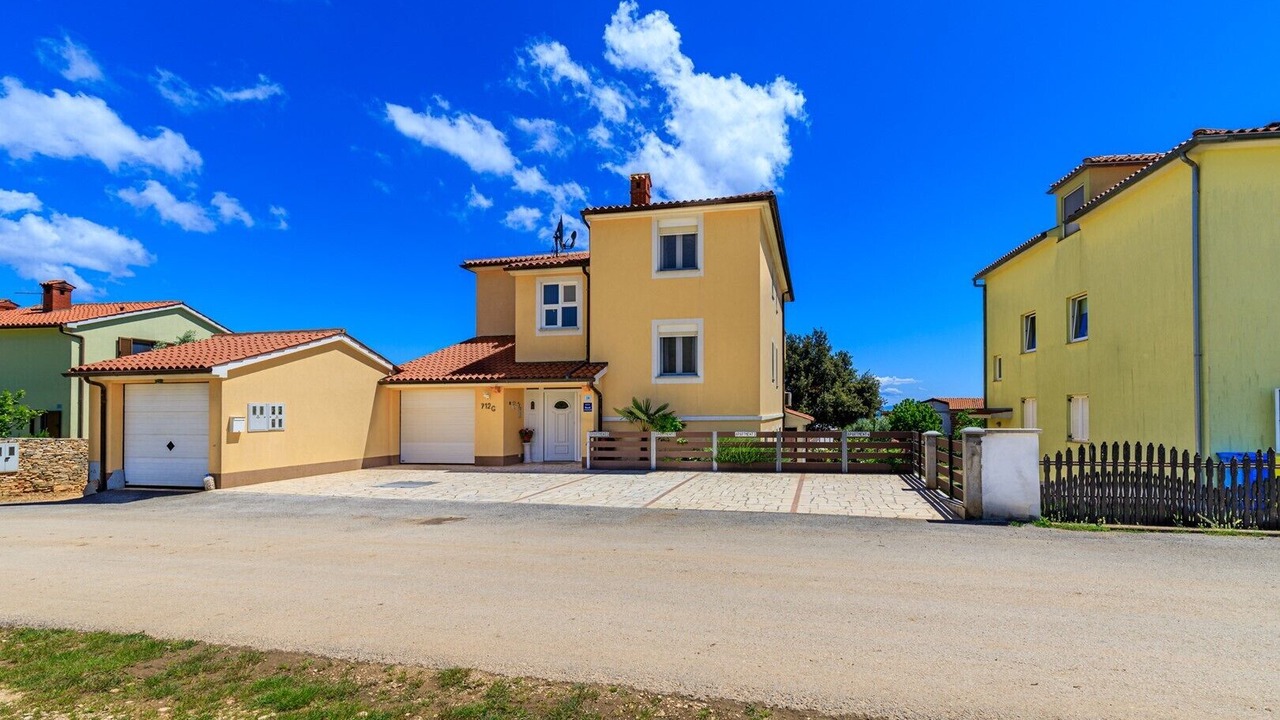 Photo of Outdoor in Liznjan