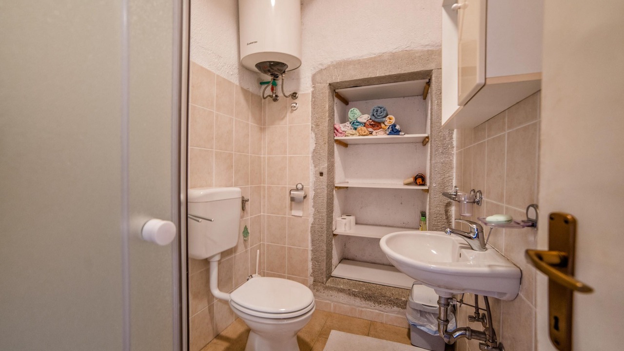 Photo of Bathroom in Grabri