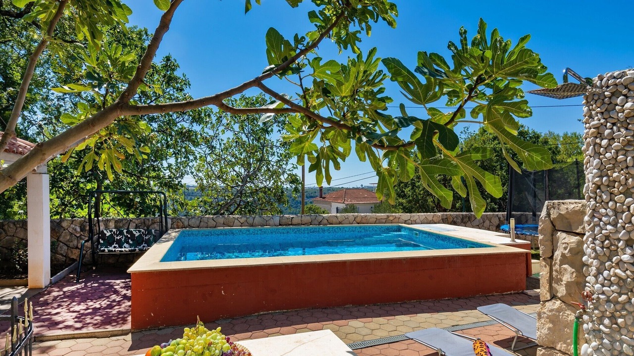Photo of Outdoor in Stravca