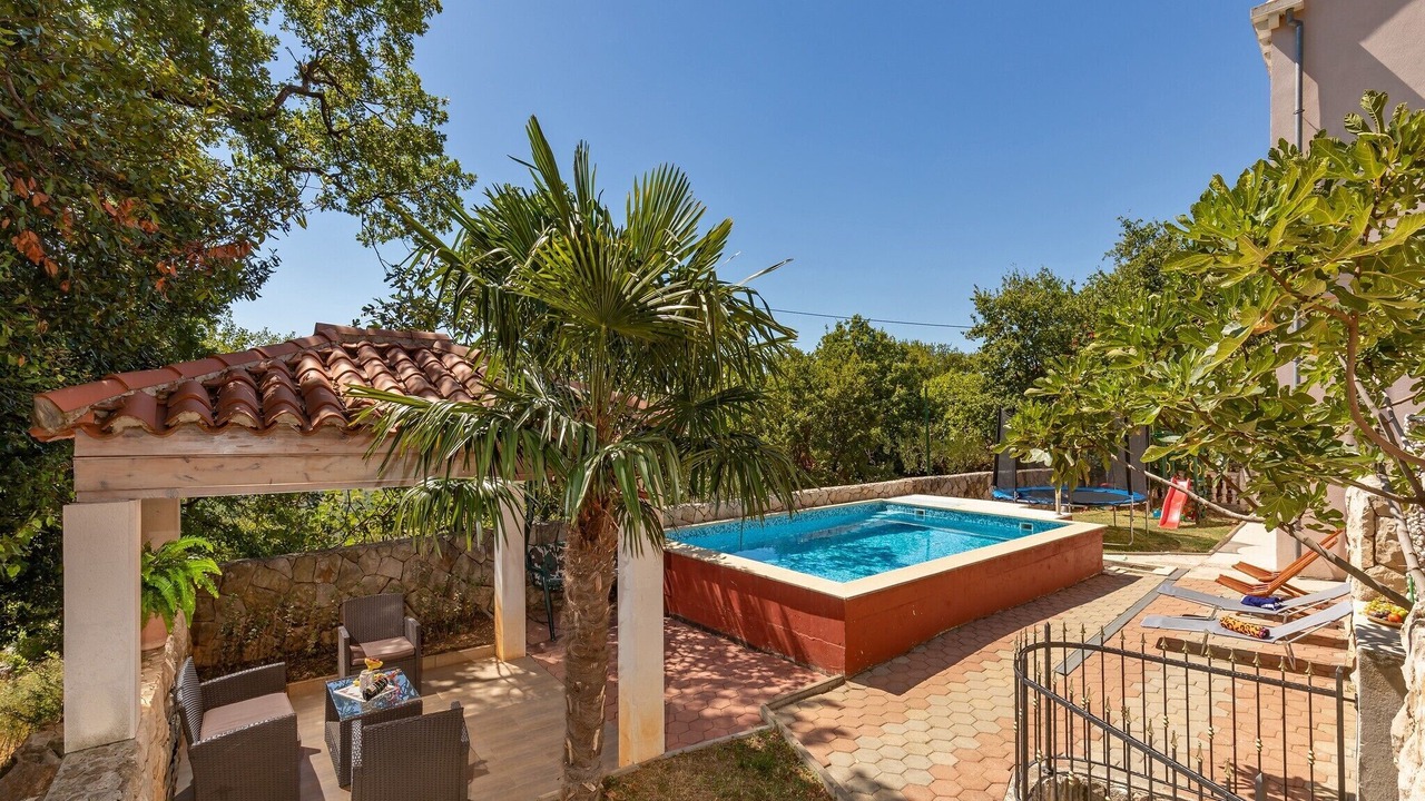 Photo of Outdoor in Stravca