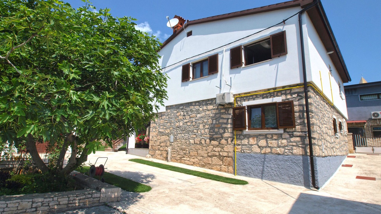Photo of Outdoor in Liznjan