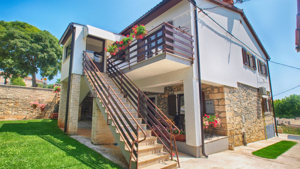 Photo of Outdoor in Liznjan