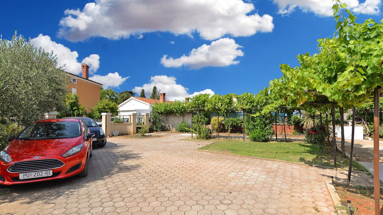 Photo of Outdoor in Liznjan
