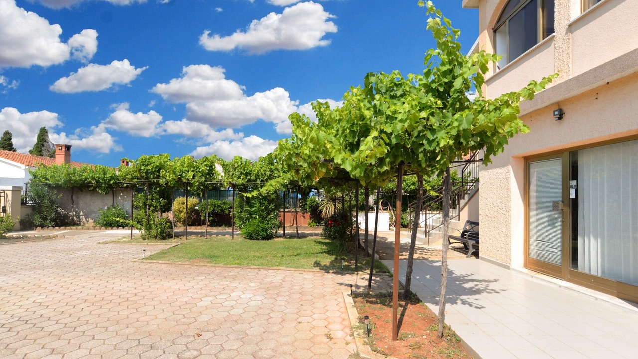 Photo of Outdoor in Liznjan
