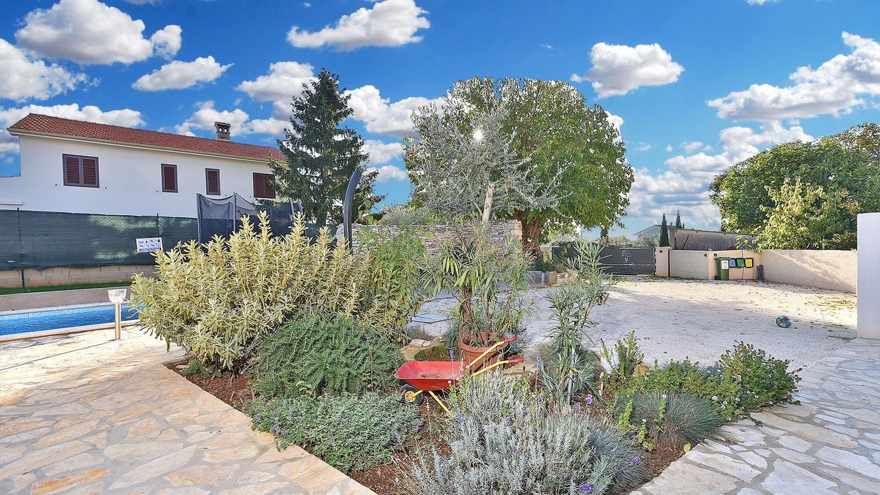 Photo of Outdoor in Galizana