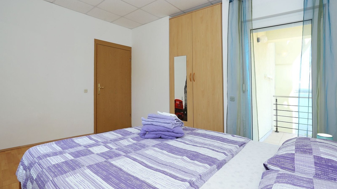 Photo of Bedroom in Tkon