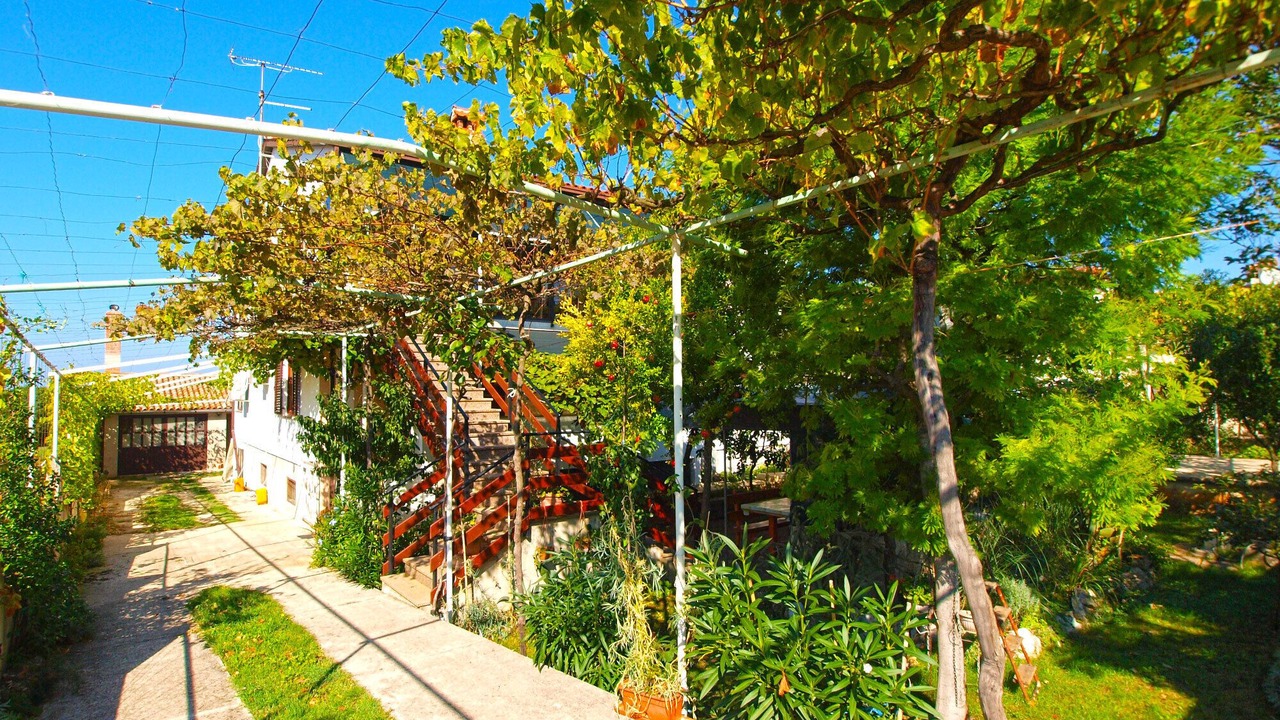 Photo of Outdoor in Stinjan