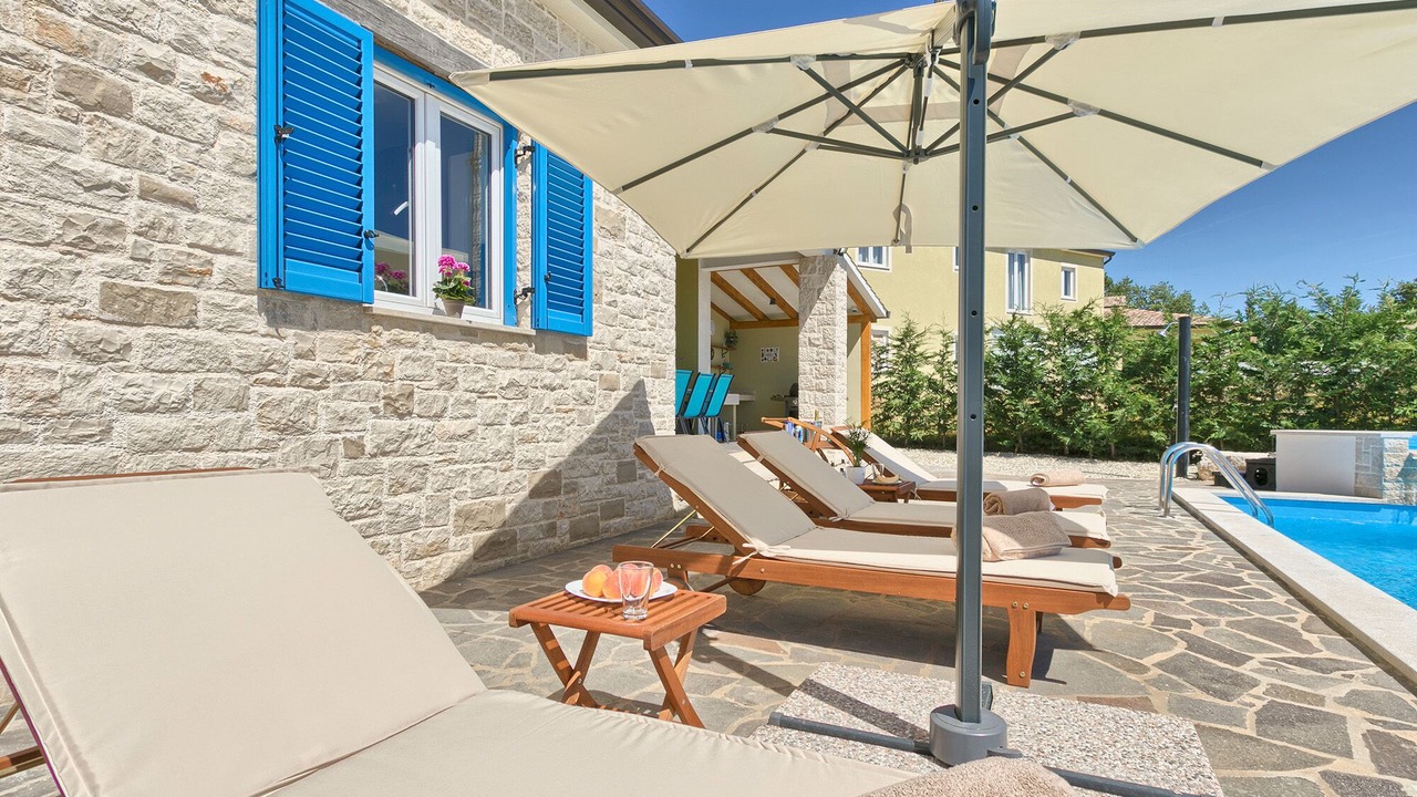 Photo of Outdoor in Muzini