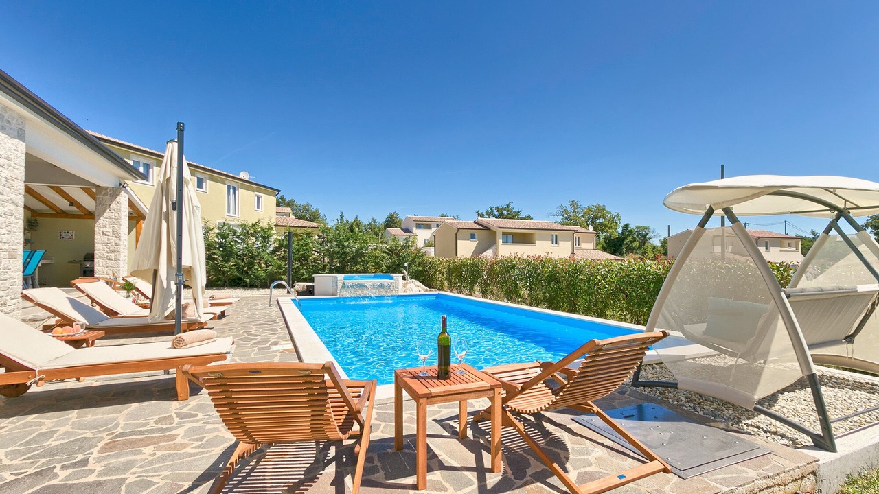 Photo of Outdoor in Muzini