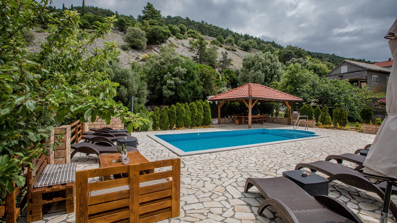 Photo of Outdoor in Mundanije