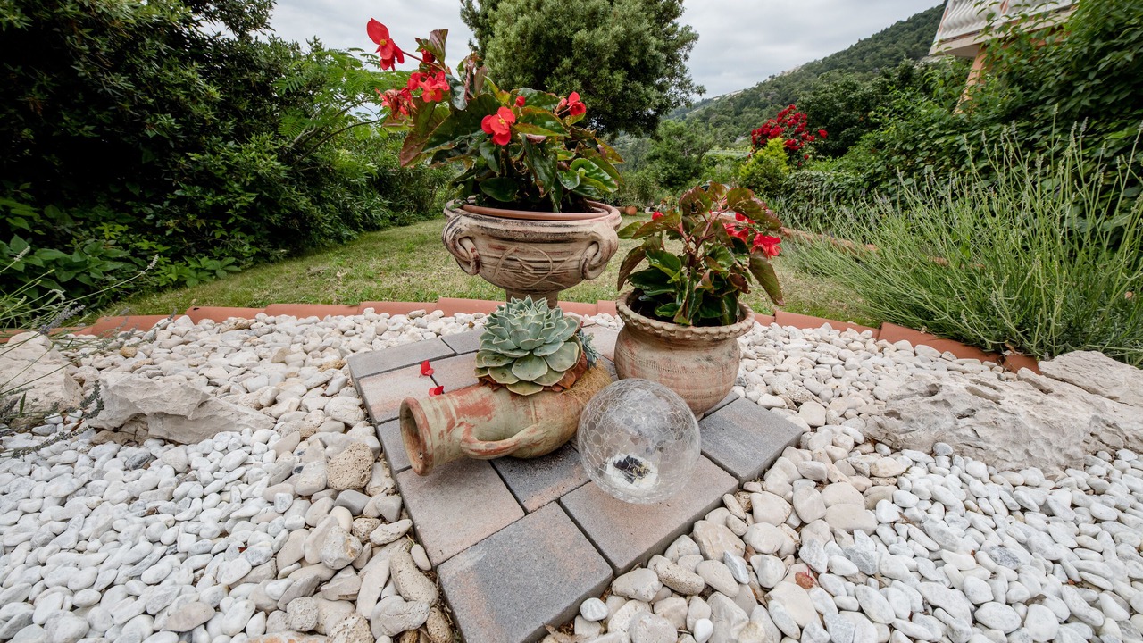 Photo of Outdoor in Mundanije