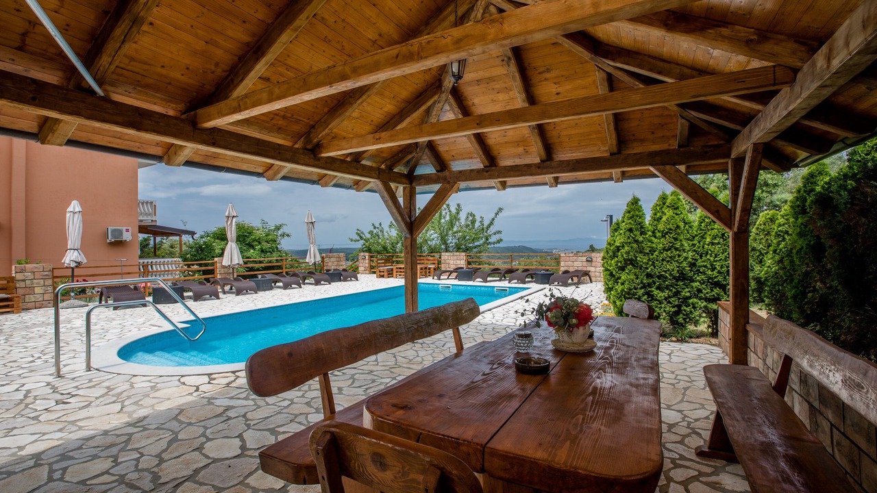 Photo of Outdoor in Mundanije